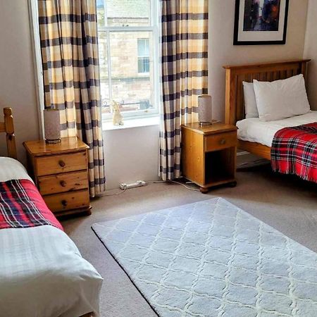 Huge 4 Bed Apt - Perfect Base To Explore The Borders Jedburgh Exterior foto